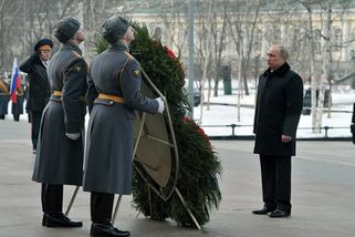 Putinovo impérium umírá jako kdysi dinosauři, říká...